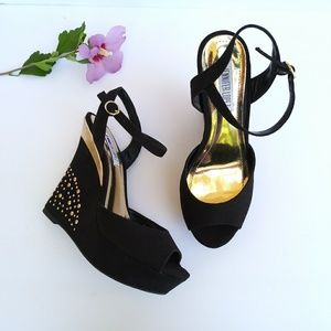 Jennifer Lopez wedges